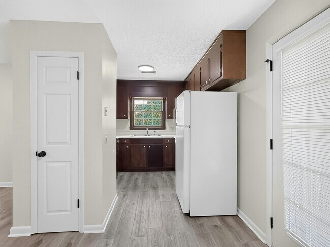 Photo - 6209 Friar Tuck Dr NW Unit C