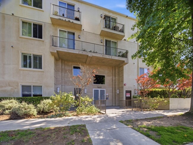 Building Photo - 14412 Killion St