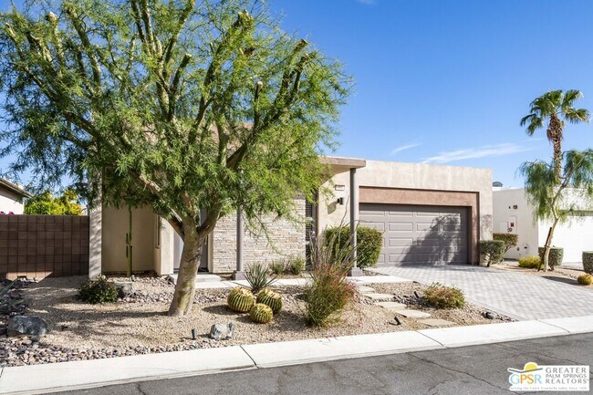 Photo - 684 Bliss Way