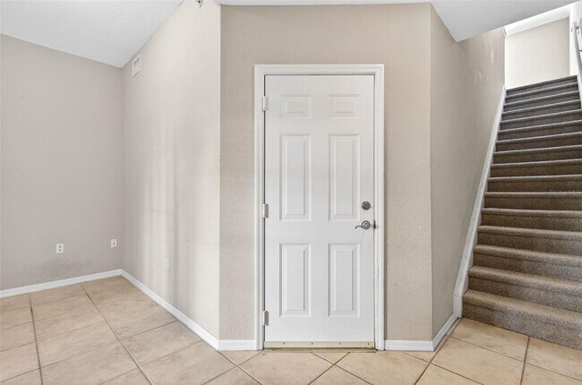 Photo - 9739 Meadow Field Cir