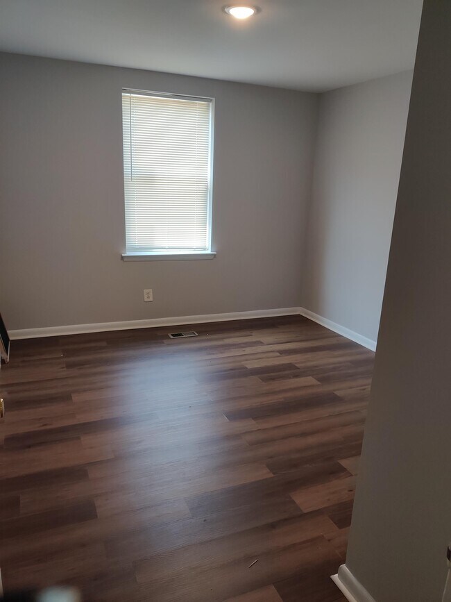 Photo - 2043 W Ontario St