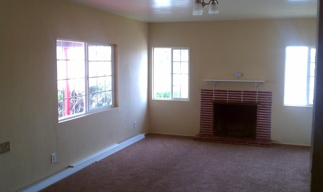 Photo - 901 Chester Pl