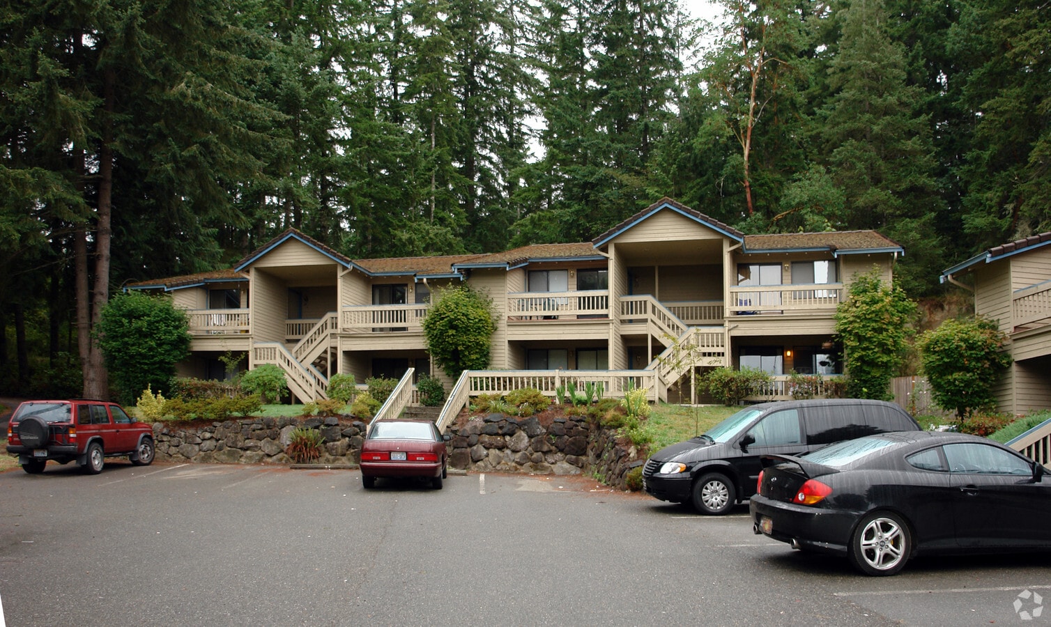 Wedgewood Apartments - Wedgewood Apartments