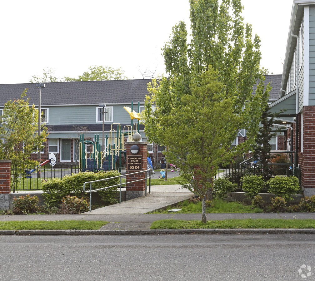 Photo - Cambridge Court Apartments