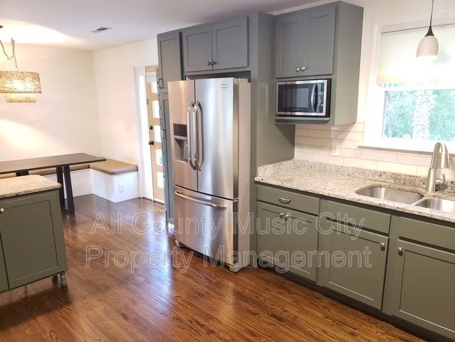 Photo - 905 Mitchell Rd