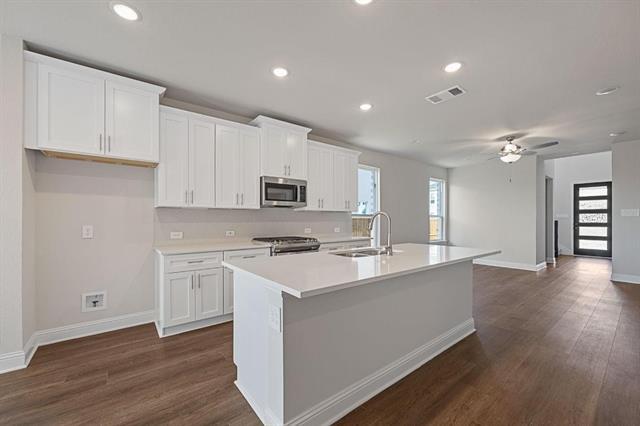 Building Photo - 10643 Downy Cup Dr