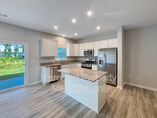 Photo - 154 Randwick Ln