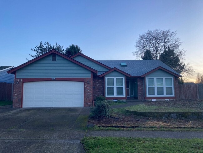 Building Photo - Single level Home in Newberg