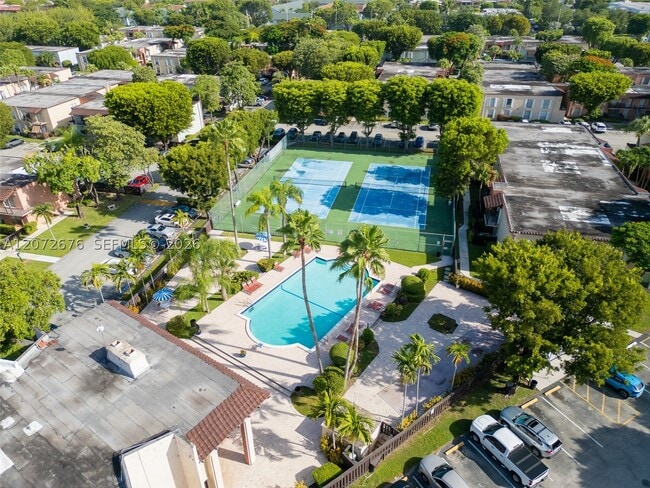 Photo - 10826 N Kendall Dr Unit T13