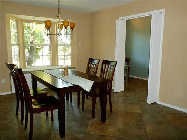 Photo - 2717 Jewell Dr