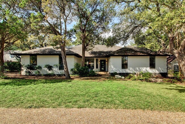 Building Photo - 7103 Anaqua Dr