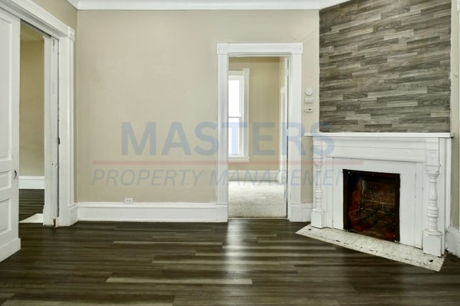 Photo - 834 Prouty Ave