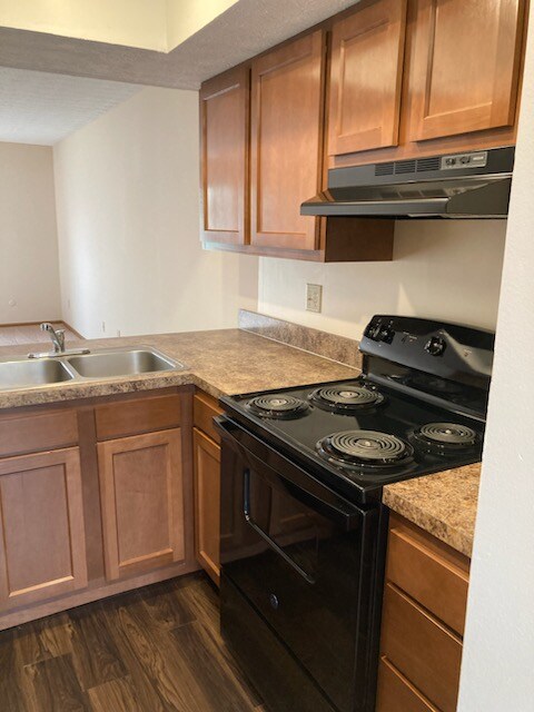 Photo - 6020 Godown Rd