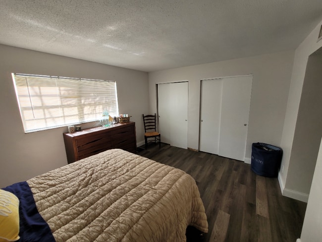 Photo - 224 SE 9th Ave