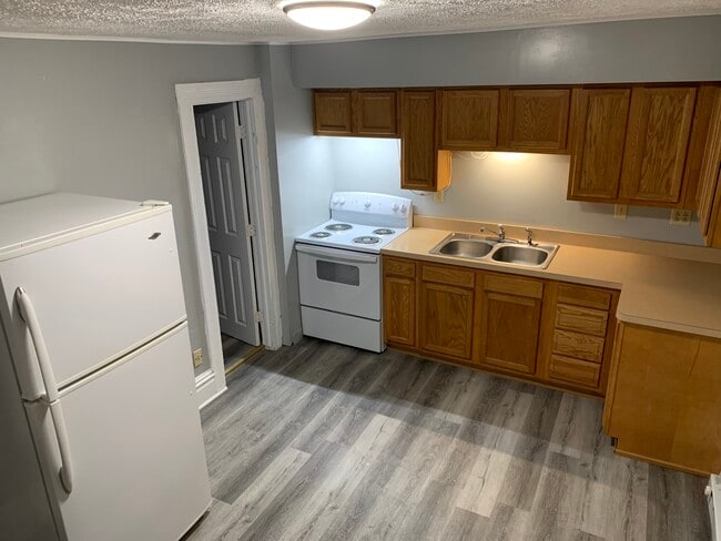 Photo - Wadsworth - Main St