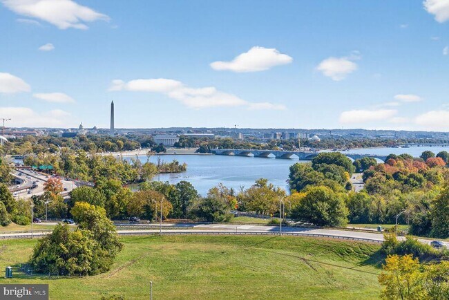 Photo - 1011 Arlington Blvd Unidad 1042