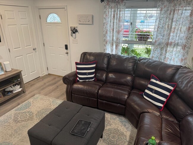 Photo - 8209 Dundalk Ave