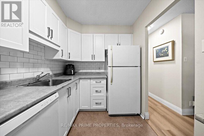 Photo - 158 McArthur Ave. Unit 209