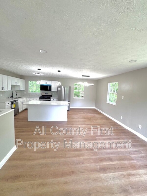 Photo - 801 Plainville Terrace SW