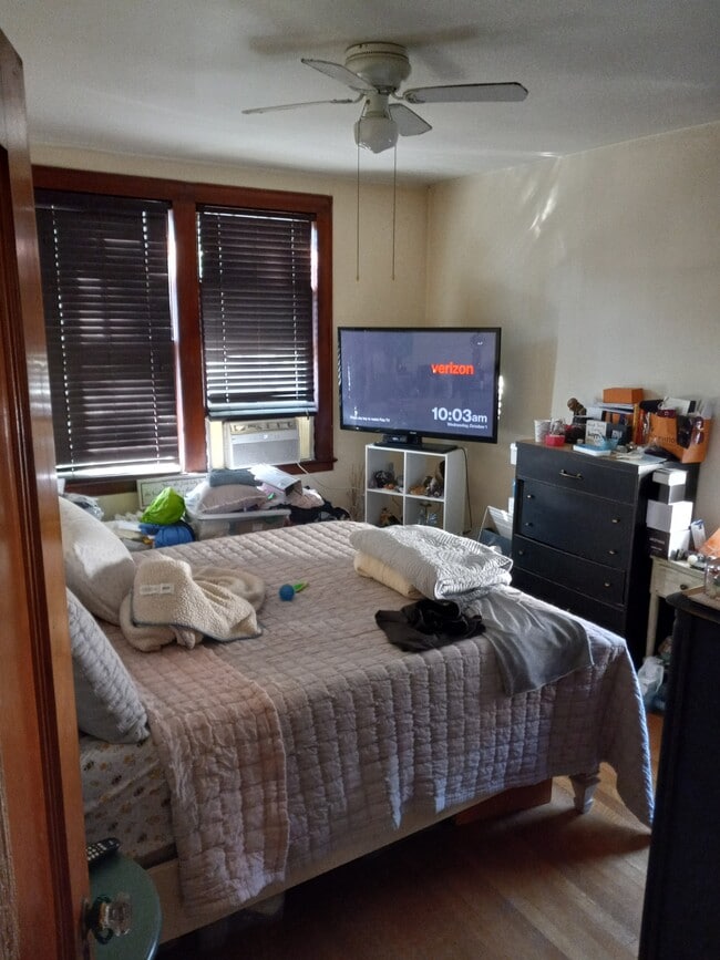 Photo - 180 Jerome Pl Unit 2