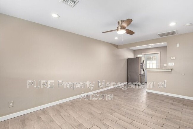 Photo - 3237 N 66th St Unidad 4