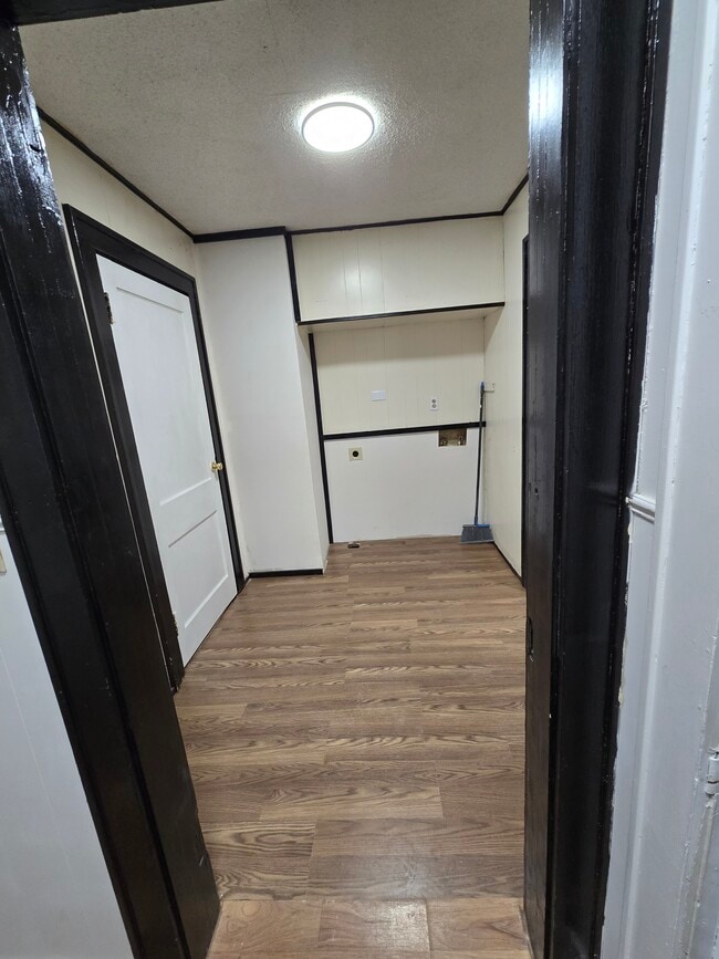 Photo - 1210 N Crain St