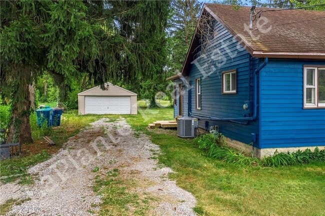 Photo - 9155 Maumee Western Rd