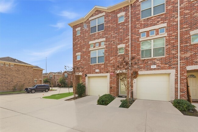 Photo - 5941 S Loop E Unit 1301