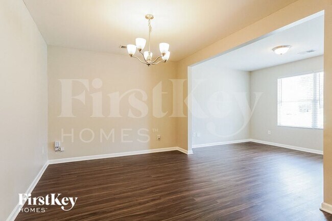 Photo - 244 Polo Field Way