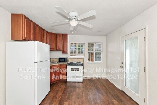 2405 G St