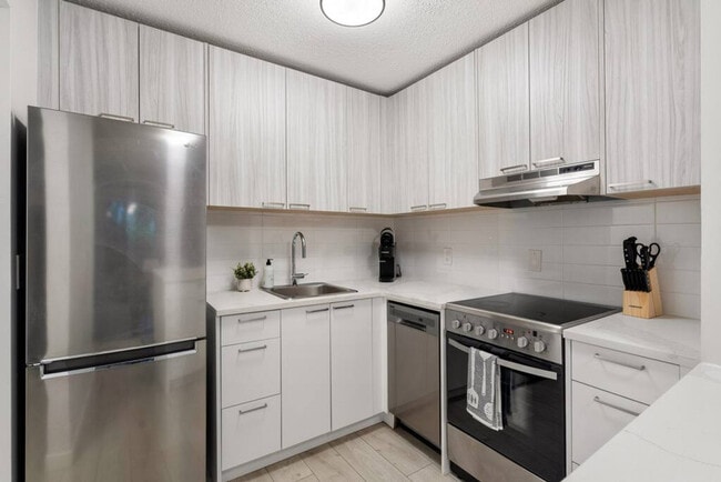 Photo - 1855 W 2nd Ave Unit ID1051823P