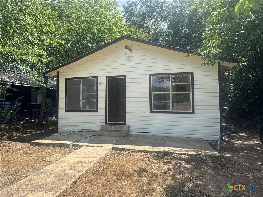 Photo - 410 Railroad St