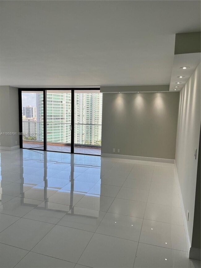 Photo - 19707 Turnberry Way Unit 24A