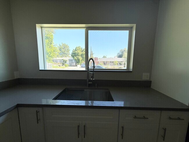 Photo - 8431 Oso Ave