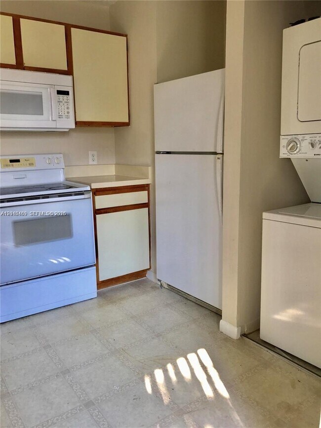 Photo - 3473 NW 44th St Unit 205