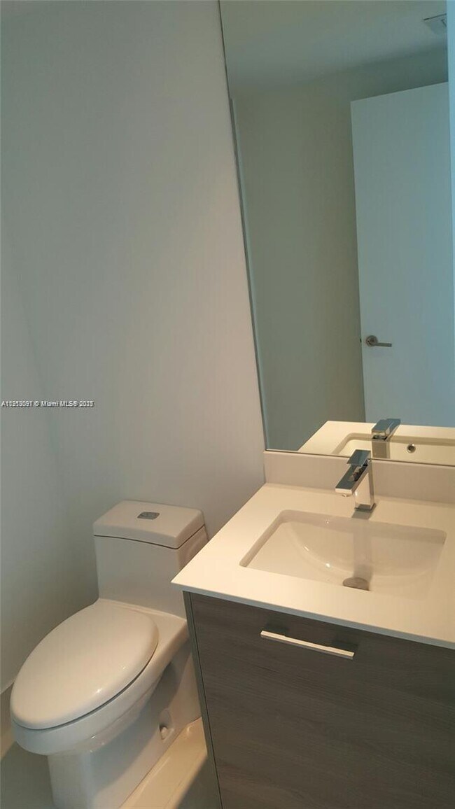 Photo - 1300 S Miami Ave Unidad 4111