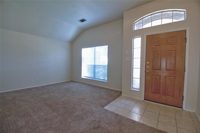 Photo - 123 Aguilar Dr