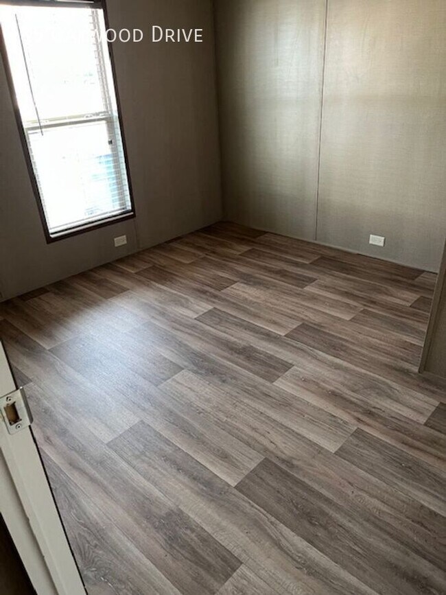 Photo - 85 Oakwood Dr