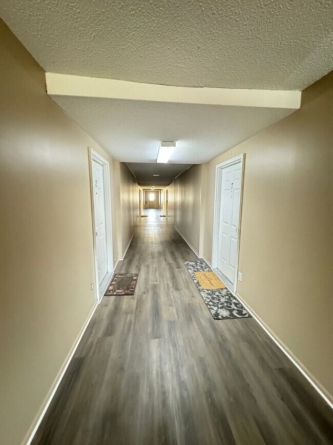 Photo - 2 Bedroom 2 Bath Condo in Woodridge Condom...