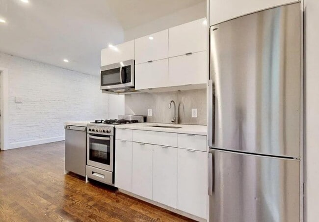 Photo - 44th Street Apartment Unit 8