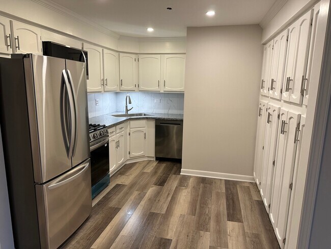 Photo - 249 N Gregory St Unit 11