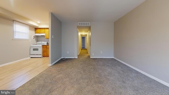 Building Photo - 2037 Beyer Ave Unit 1ST FLOOR Rental