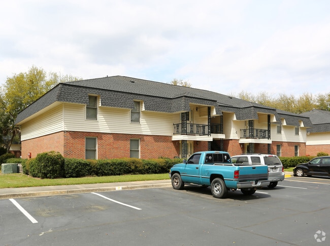Georgetown Apartments