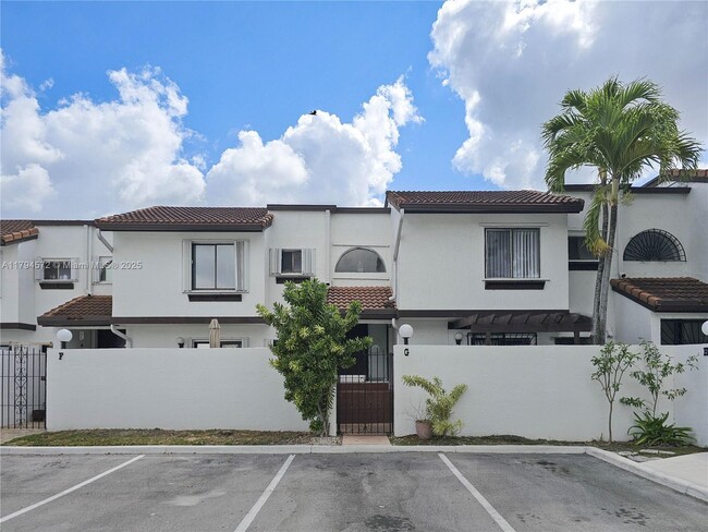 Photo - 1341 SW 124th Ct Casa Adosada