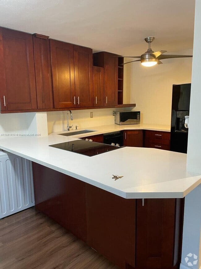 Building Photo - 15969 NW 64th Ave Unit 201 Rental