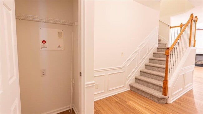 Photo - 2070 Hailston Dr NW