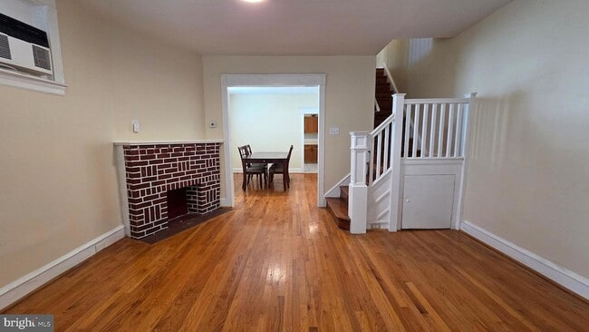 Photo - 5725 N Lawrence St