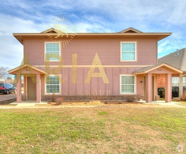 Building Photo - 2 bed/1.5 bath Norman Townhome Duplex - AV...