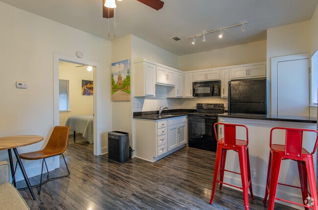 1BR, 1BA - 425SF_ Living Area