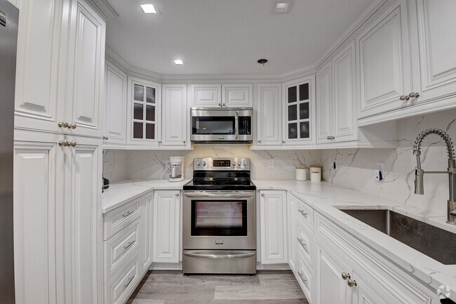 Building Photo - 2701 N Ocean Blvd Unit E205 Rental